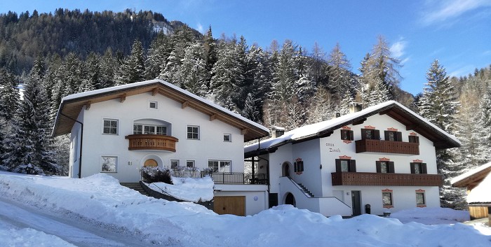 Apartments Cësa Zinch